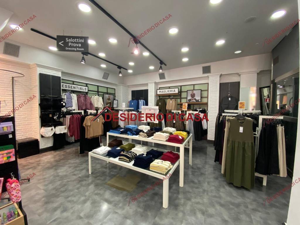 negozio in vendita a Termini Imerese