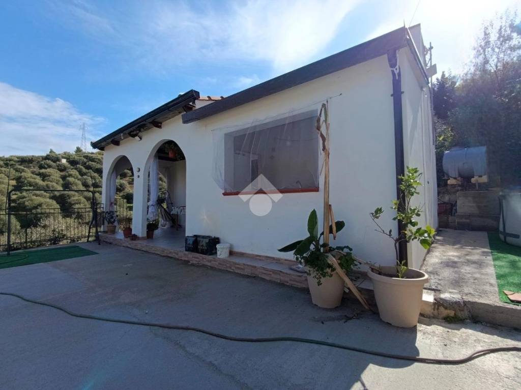 casa indipendente in vendita a Termini Imerese