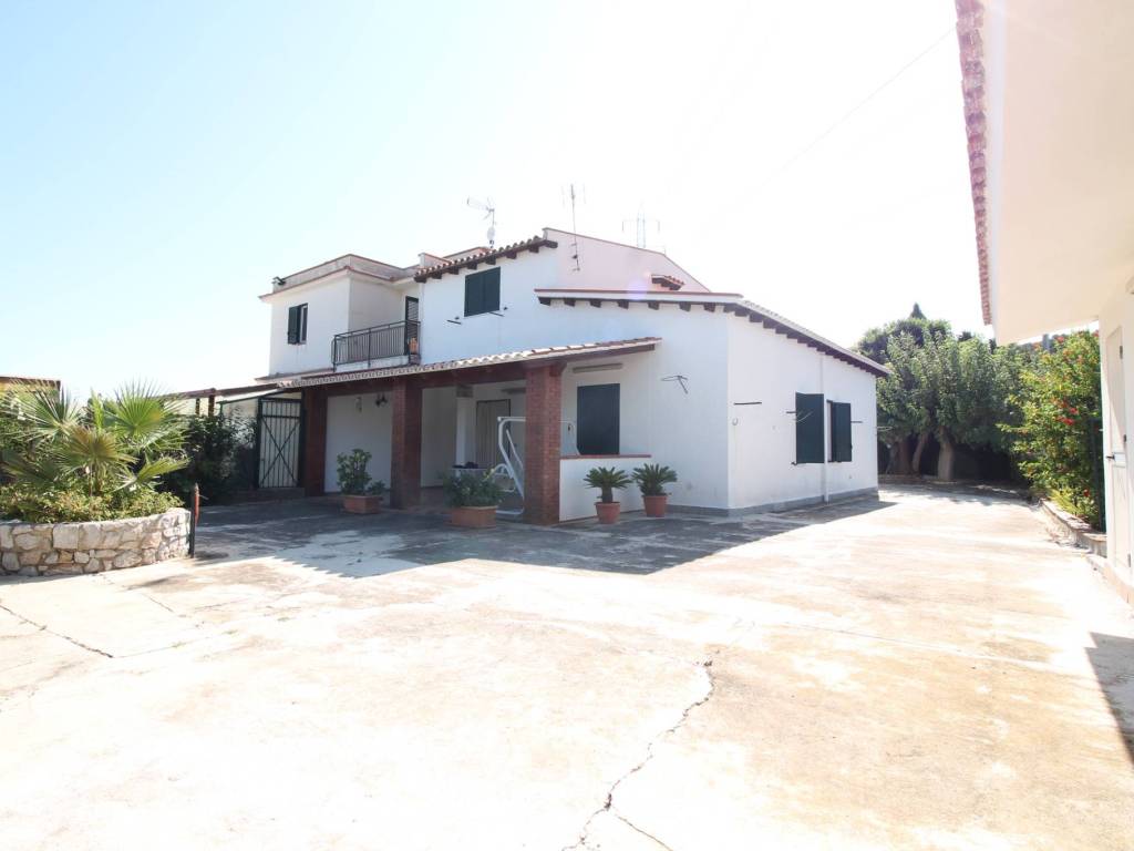 casa indipendente in vendita a Termini Imerese