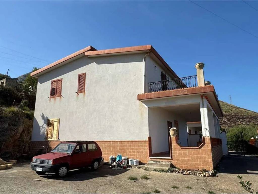 casa indipendente in vendita a Termini Imerese