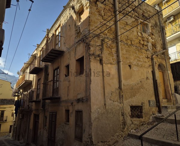 casa indipendente in vendita a Termini Imerese