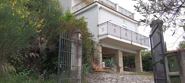 casa indipendente in vendita a Termini Imerese