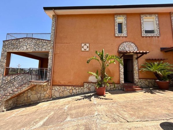 casa indipendente in vendita a Termini Imerese