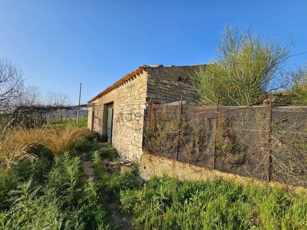 locale di sgombero in vendita a Termini Imerese