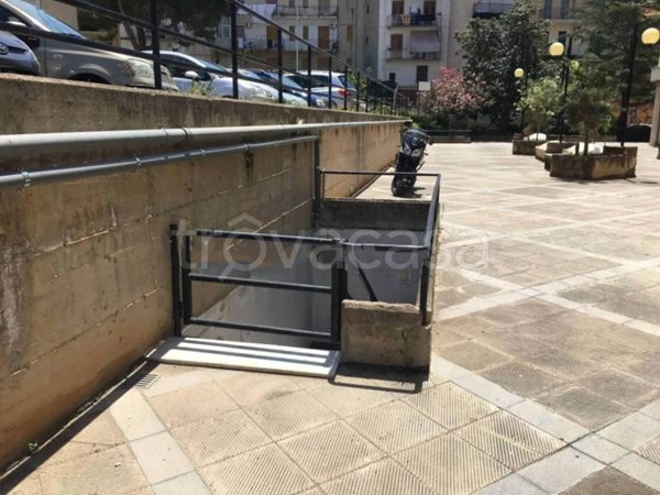 locale commerciale in vendita a Termini Imerese