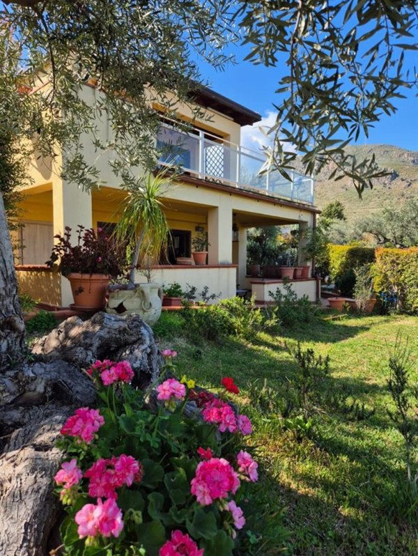 casa indipendente in vendita a Termini Imerese