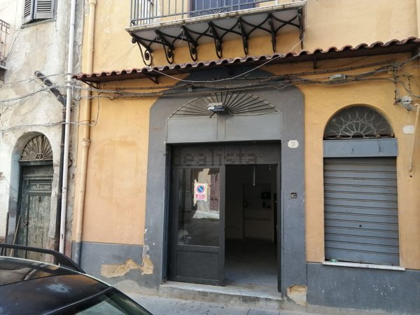locale commerciale in vendita a Termini Imerese