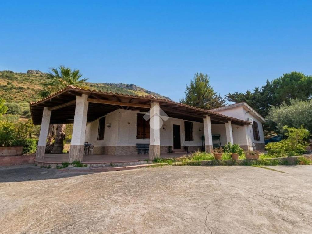 casa indipendente in vendita a Termini Imerese