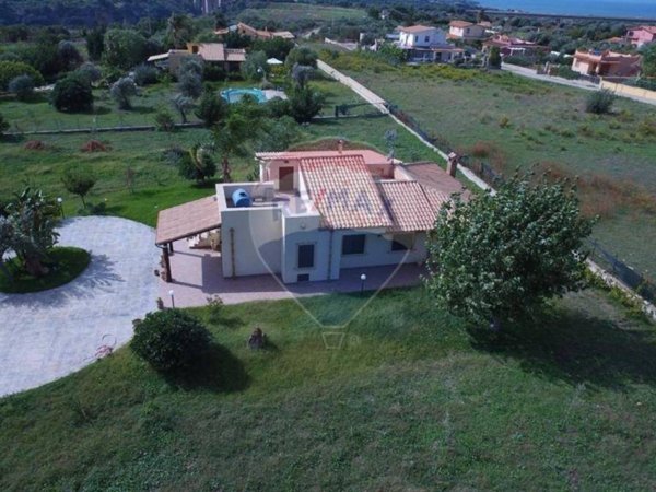 casa indipendente in vendita a Terrasini in zona Paterna