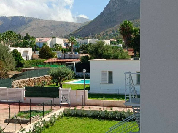 casa indipendente in vendita a Terrasini