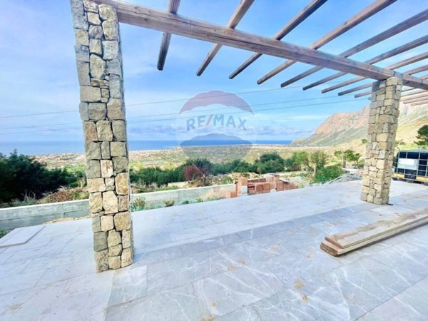 casa indipendente in vendita a Terrasini