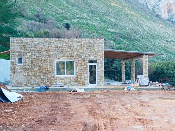 casa indipendente in vendita a Terrasini