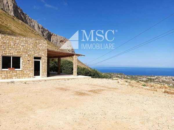 casa indipendente in vendita a Terrasini