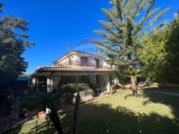 casa indipendente in vendita a Terrasini in zona Paternella