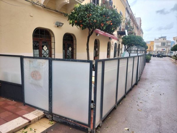 negozio in vendita a Terrasini