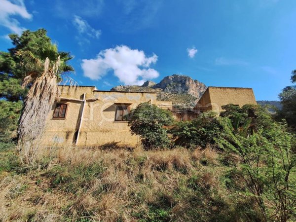 casa indipendente in vendita a Terrasini