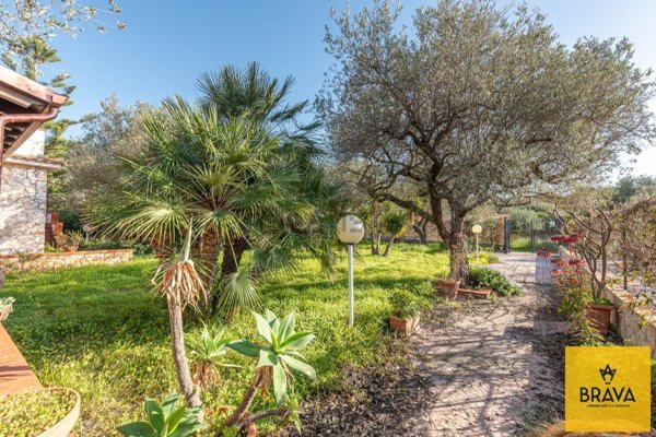 casa indipendente in vendita a Terrasini