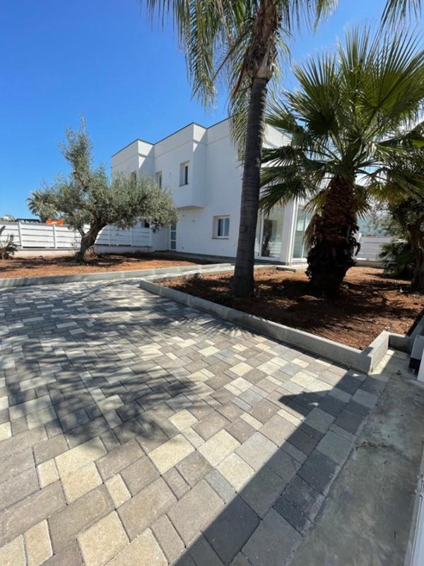 casa indipendente in vendita a Terrasini in zona Cala Rossa