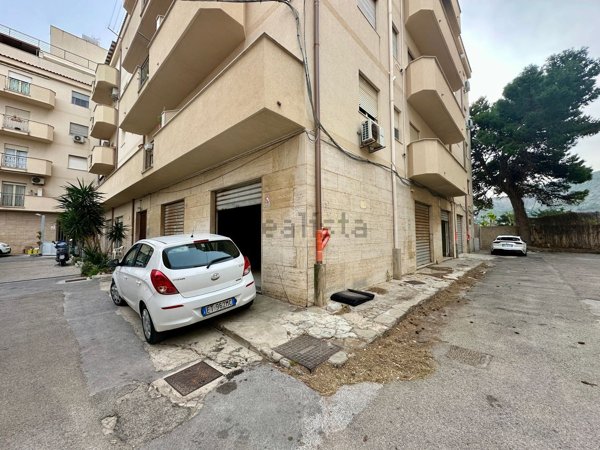 casa indipendente in vendita a Terrasini