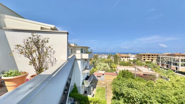 appartamento in vendita a Terrasini in zona Cala Rossa