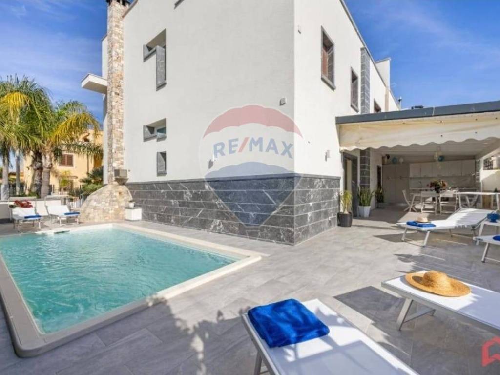 casa indipendente in vendita a Terrasini in zona Cala Rossa