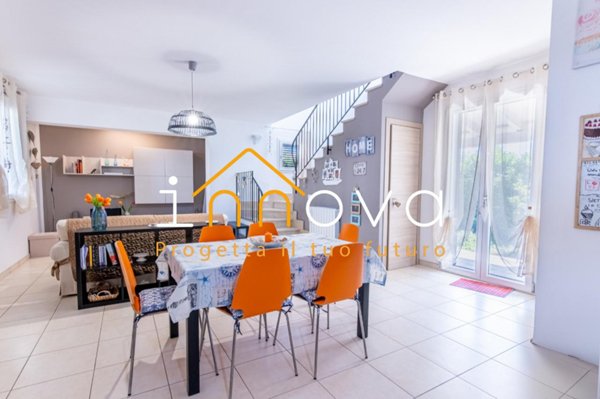 casa indipendente in vendita a Terrasini in zona Cala Rossa