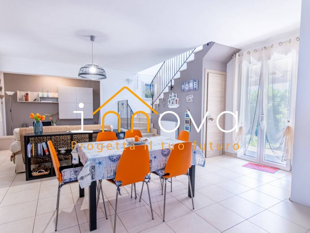 casa indipendente in vendita a Terrasini in zona Cala Rossa