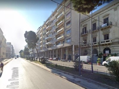 negozio in vendita a Terrasini