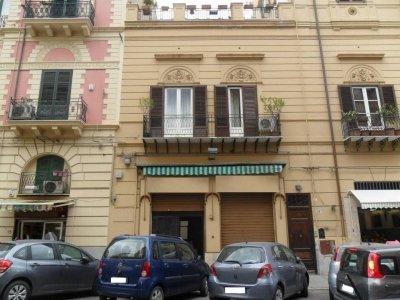 negozio in vendita a Terrasini