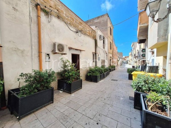 negozio in vendita a Terrasini