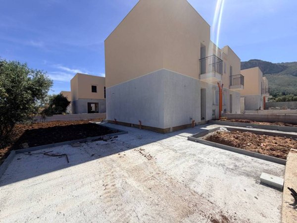 casa indipendente in vendita a Terrasini