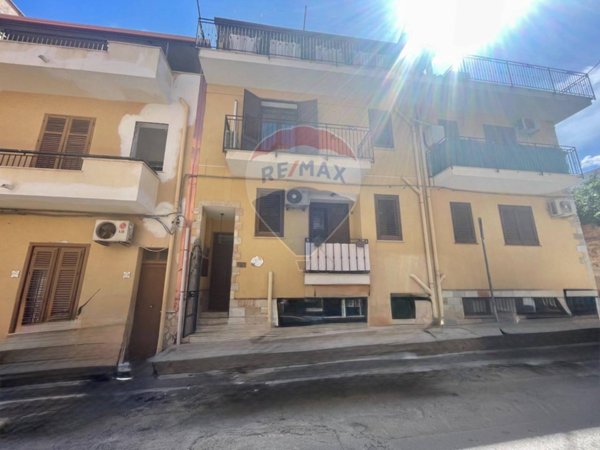 casa indipendente in vendita a Terrasini