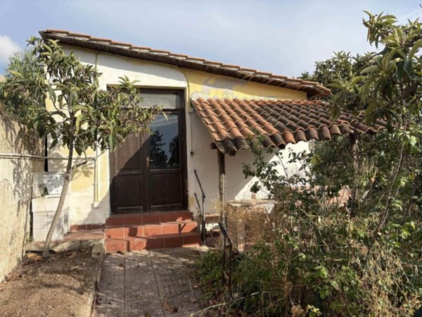 casa indipendente in vendita a Terrasini in zona Paternella