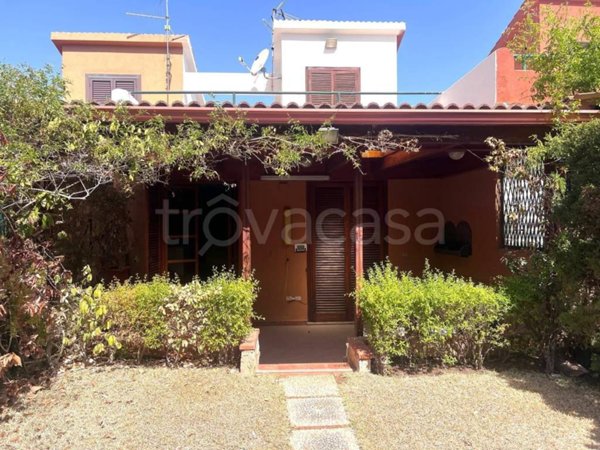 casa indipendente in vendita a Terrasini in zona Cala Rossa