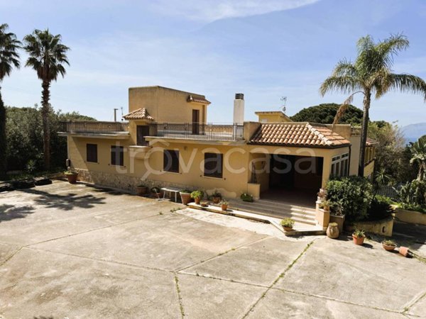 casa indipendente in vendita a Terrasini