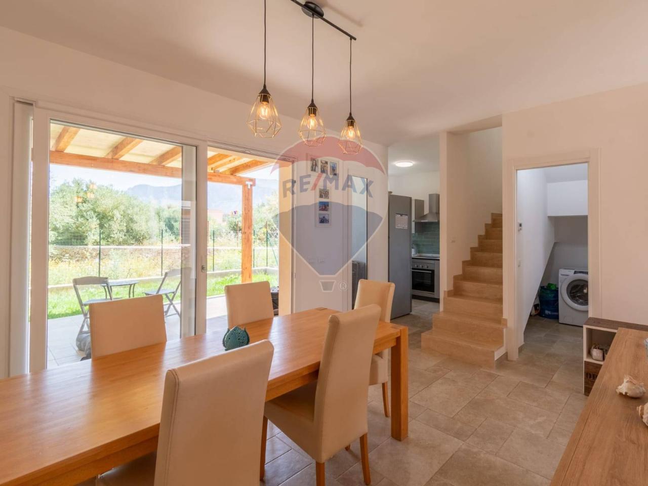 casa indipendente in vendita a Terrasini in zona Cala Rossa
