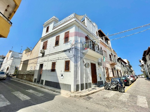 casa indipendente in vendita a Terrasini in zona Cala Rossa