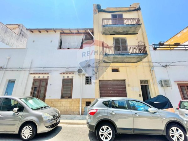 casa indipendente in vendita a Terrasini