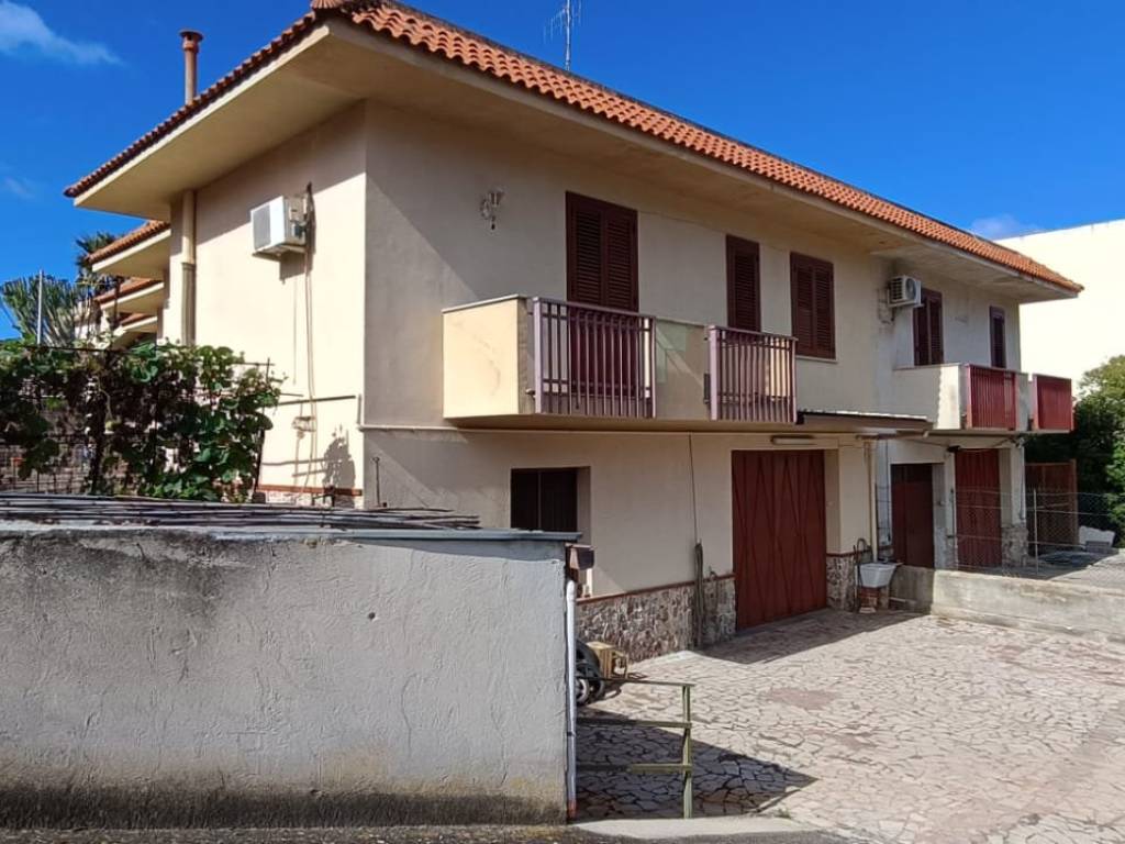 casa indipendente in vendita a Terrasini