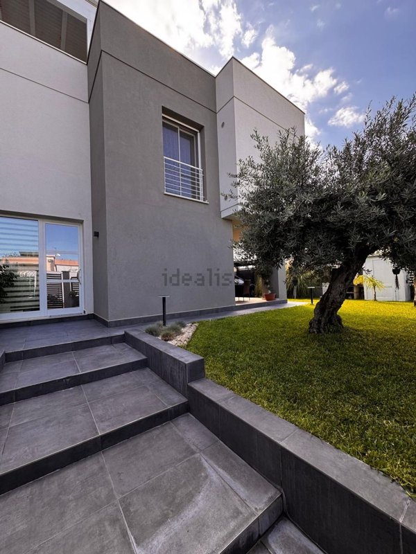 casa indipendente in vendita a Terrasini