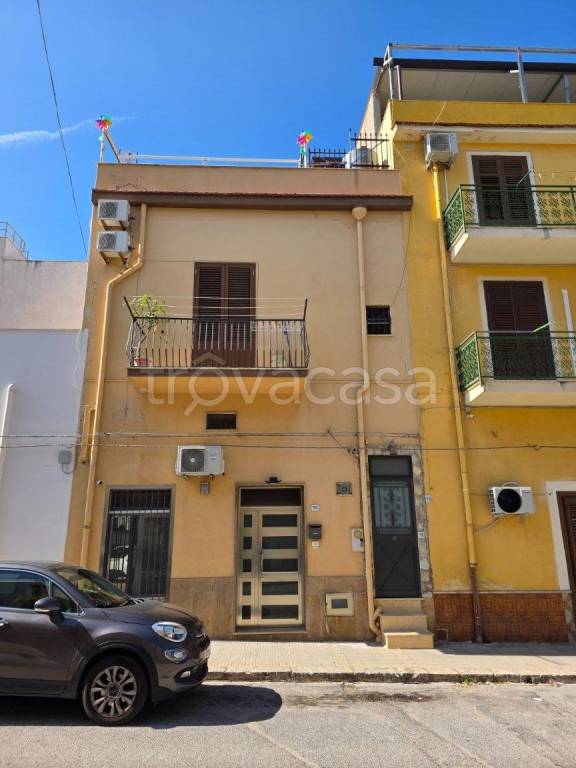 casa indipendente in vendita a Terrasini