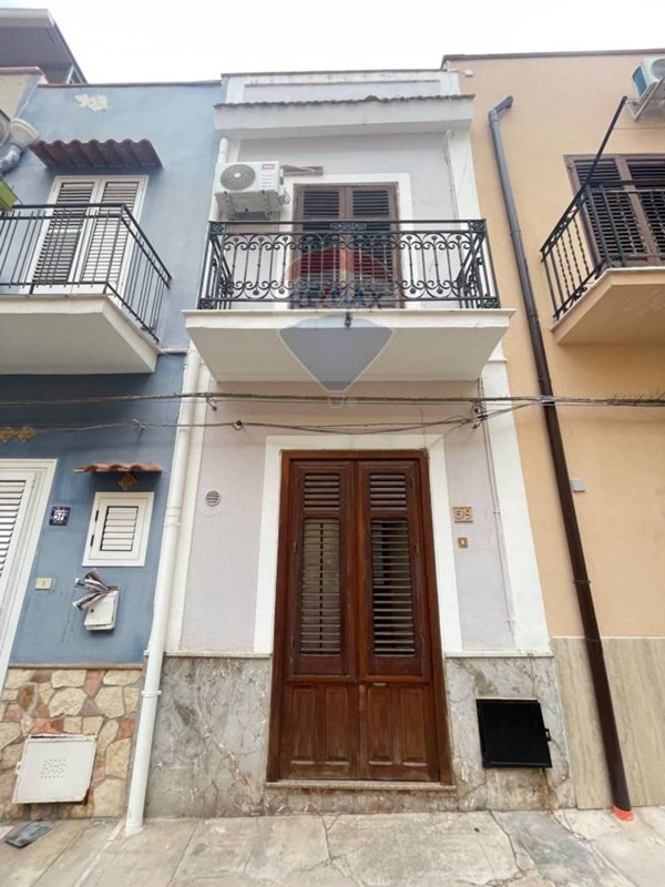 casa indipendente in vendita a Terrasini