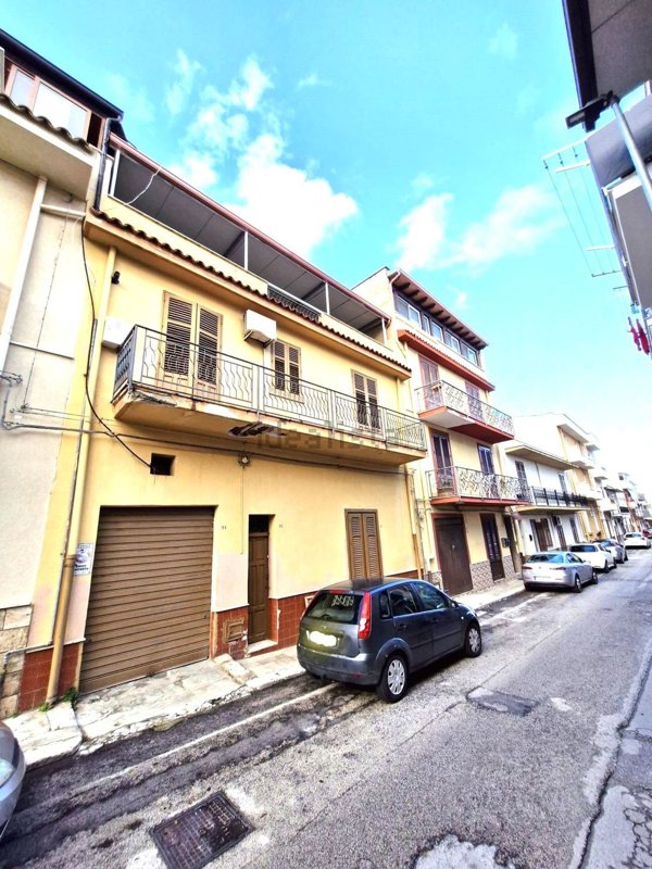 casa indipendente in vendita a Terrasini