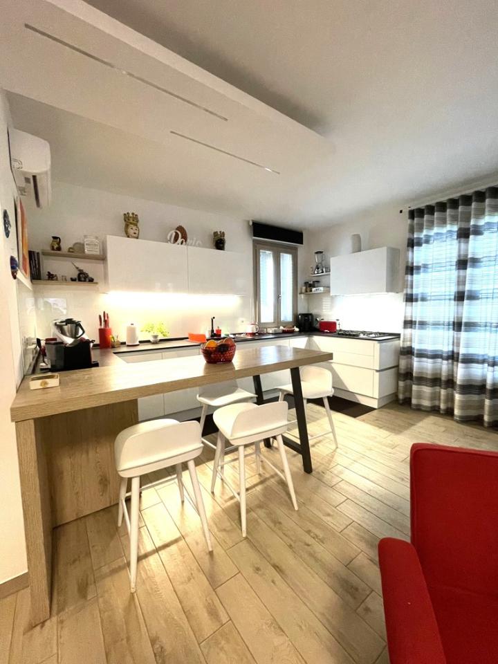 appartamento in vendita a Terrasini in zona Cala Rossa