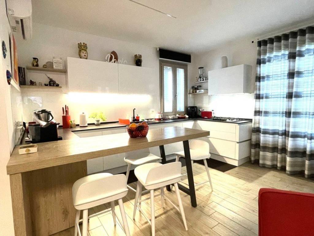 appartamento in vendita a Terrasini in zona Cala Rossa