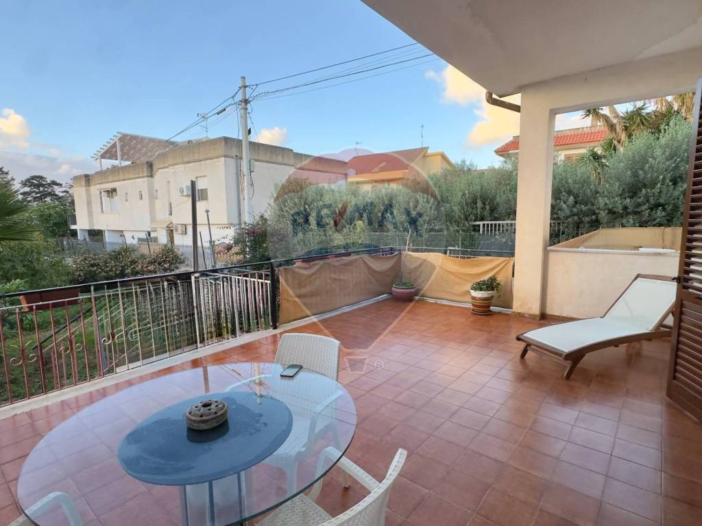 casa indipendente in vendita a Terrasini in zona Cala Rossa