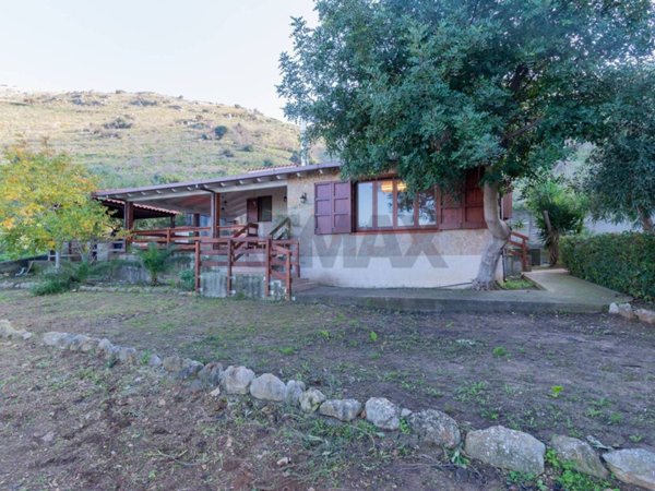 casa indipendente in vendita a Terrasini