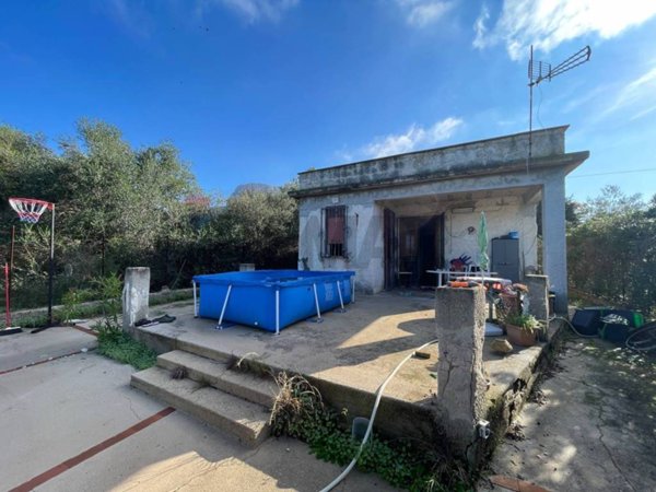 casa indipendente in vendita a Terrasini in zona Paternella