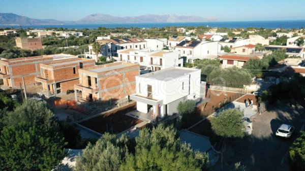 casa indipendente in vendita a Terrasini in zona Cala Rossa