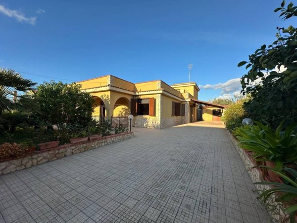 casa indipendente in vendita a Terrasini